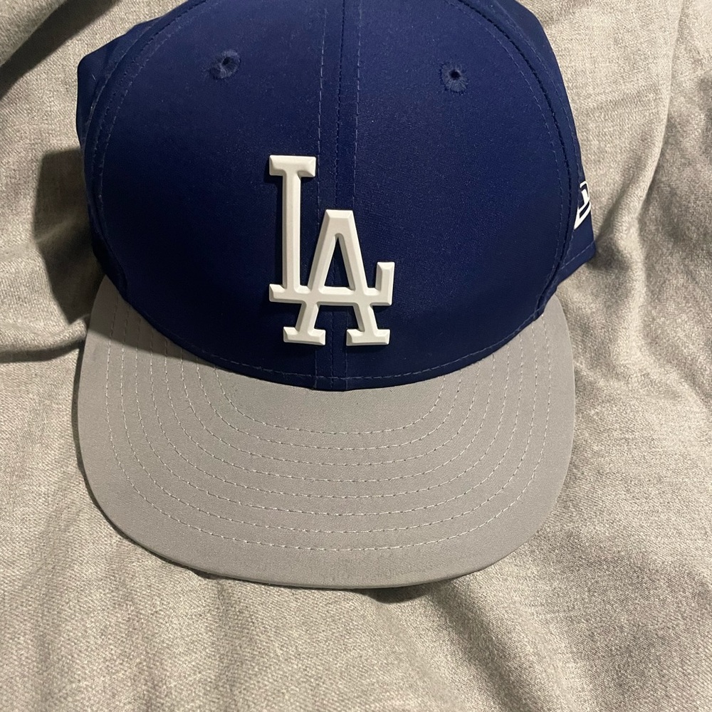 New Era LA Dodgers 7 3/8 nWOT